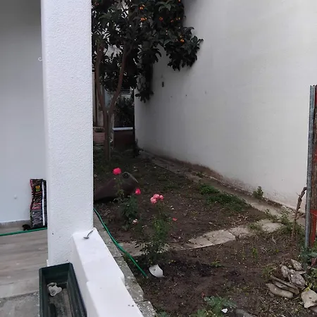 Holiday home Garden Kriopigi